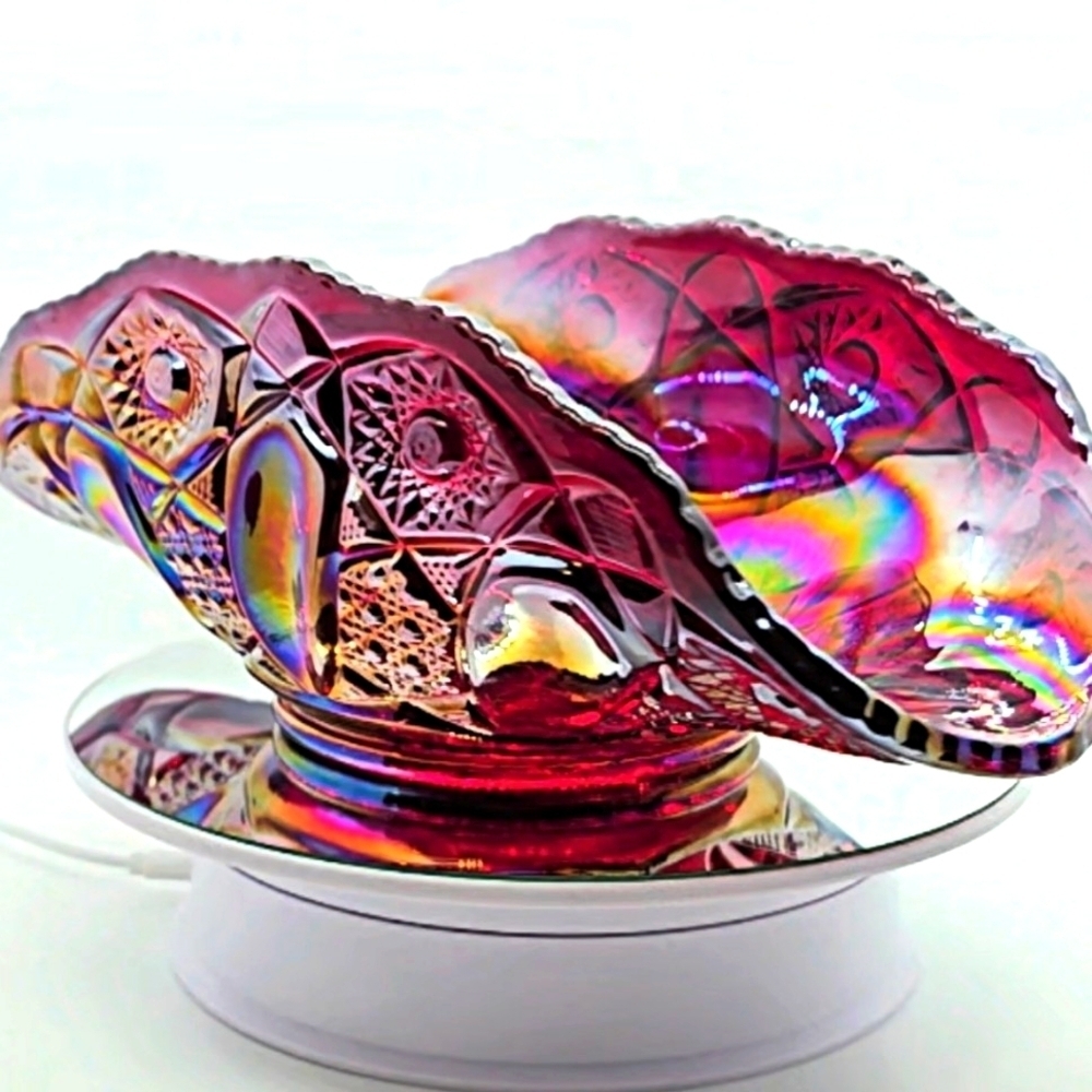 LE Smith Video - Carnival Glass Banana Boat - Quintec Pattern - Very Iridescent - Picture 1 of 7